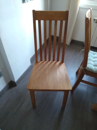 6 Sillas de comedor de madera