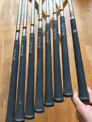 Set Hierros Wilson Deep Red ll Tour acero DG S300