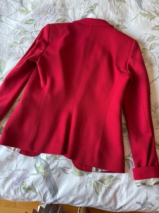 Americana Massimo Dutti Roja Talla 38