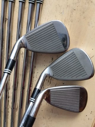 Set Hierros Cleveland Tour Action 7 DG R300 3/P