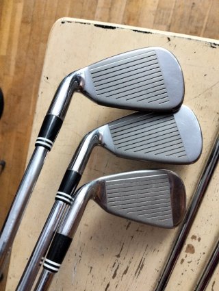 Set Hierros Cleveland Tour Action 7 DG R300 3/P