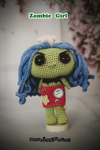 Muñeca Amigurumi Zombie