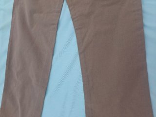 Pantalón hombre T44 con etiquetas. VER medidas
