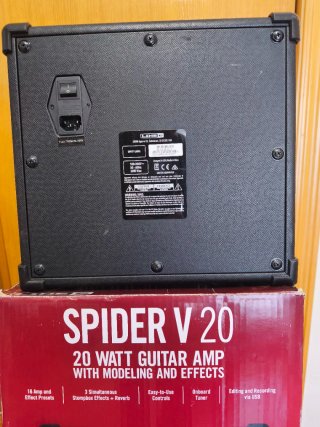 Amplificador Guitarra Line 6 Spider V 20