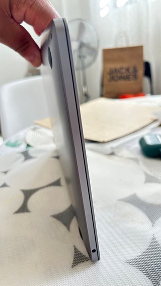 MacBook Pro 13 8GB RAM 512GB