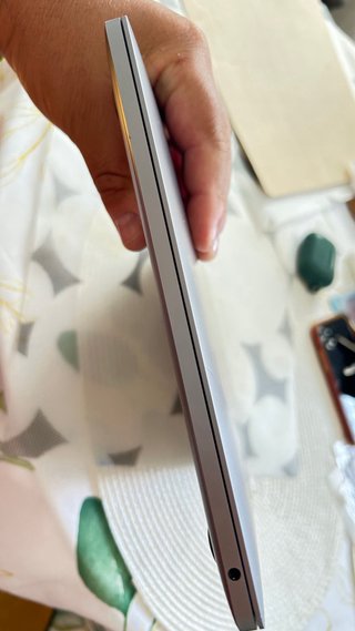 MacBook Pro 13 8GB RAM 512GB