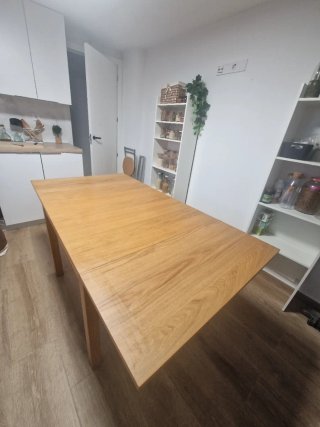 Mesa extensible de madera
