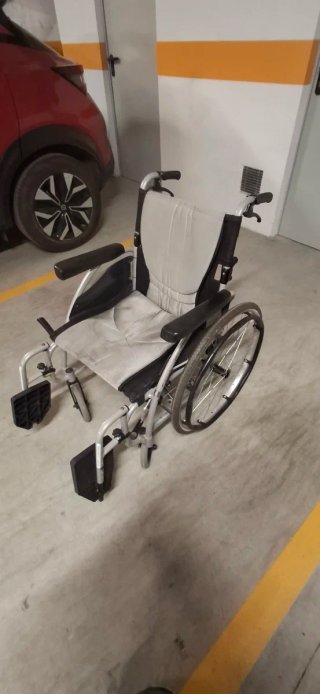 SILLA RUEDAS LIGERA PLEGABLE