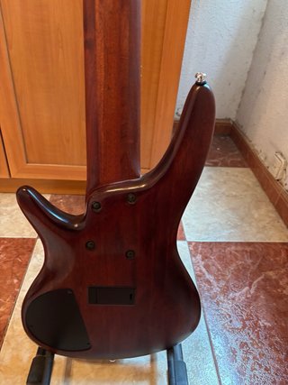 Bajo Ibanez SDGR 6 cuerdas Activo/Pasivo