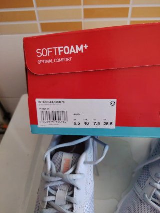 Zapatillas Puma Grises y Blancas