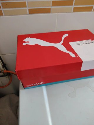 Zapatillas Puma Grises y Blancas