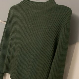 Jersey Pull&Bear verde corte cropped