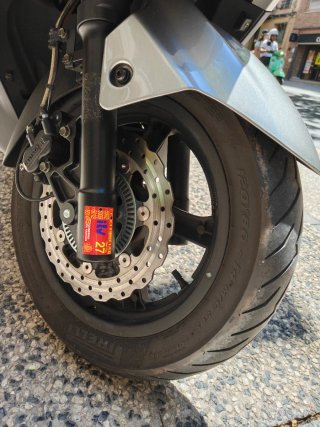 Scooter Kymco Superdink 125i Plata