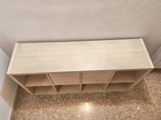 Scaffalatura Kallax Ikea con cassetti e cesti