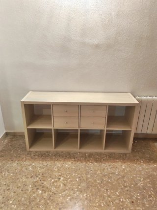 Scaffalatura Kallax Ikea con cassetti e cesti