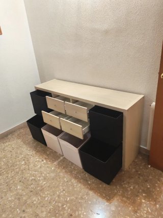 Scaffalatura Kallax Ikea con cassetti e cesti