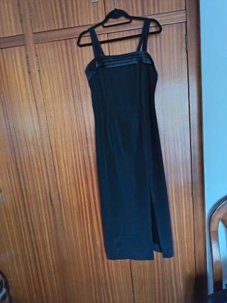 Abrigo largo gris con cuello de pelo