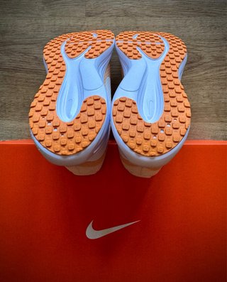Zapatillas Nike Talla 44.5 Naranja y Blanco