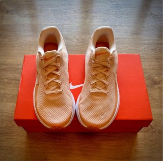 Zapatillas Nike Talla 44.5 Naranja y Blanco