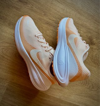 Zapatillas Nike Talla 44.5 Naranja y Blanco