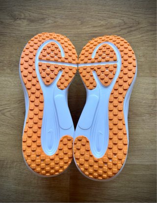 Zapatillas Nike Talla 44.5 Naranja y Blanco