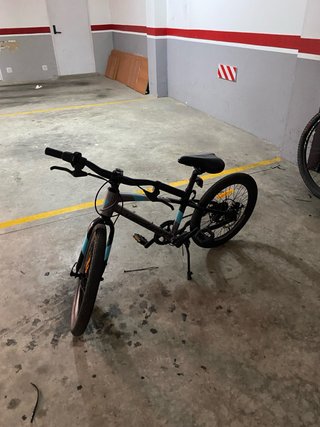 Bicicleta Montaña Negra y Azul