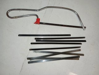 minisierra para metales y hojas de repuesto