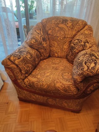 Sofá 3 plazas y sillones antiguos
