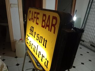 Rótulo luminoso Café Bar Mesón Escalera