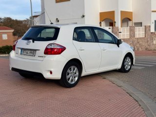 Toyota Auris 2011