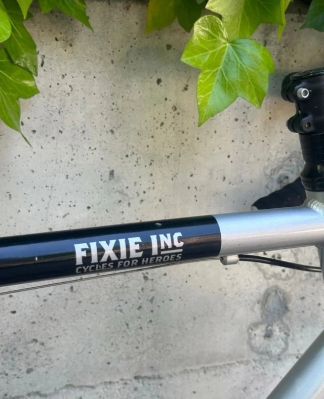 Bici Gravel Fixie Inc pronta per la strada
