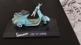Vespa 125 U (1953) Scala 1:18