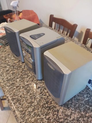 Stereo Aiwa CD Radio Cassetta FM