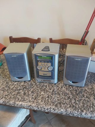 Stereo Aiwa CD Radio Cassetta FM