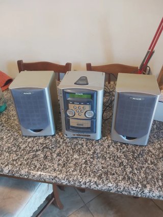 Stereo Aiwa CD Radio Cassetta FM