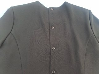 Blusa Talla 50 Negra Bordada. Medidas en descripci