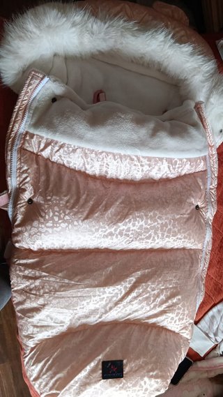 Saco para silla de bebé rosa estampado