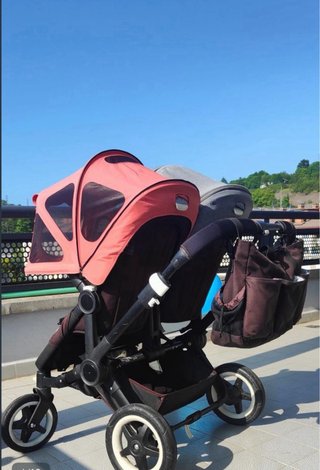 Bugaboo Gemelar y 2 maxi-cosis