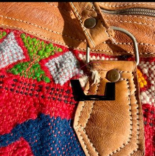 Bolso Cuero y Kilim Tejido