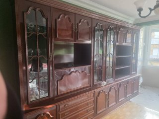 Regalo Mueble de salón de madera con vitrinas