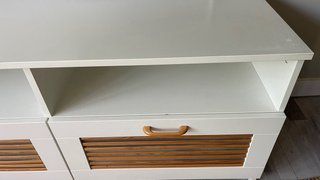 Mueble Tv personalizado  Ikea Blanco y Madera