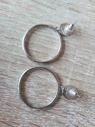 Pendientes aro plateados con brillantes