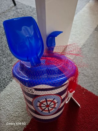 Set giochi mare con secchiello e palette
