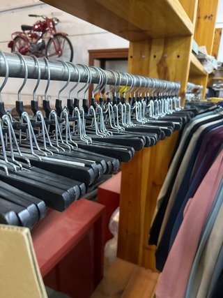 68 Perchas para Pantalones Negras