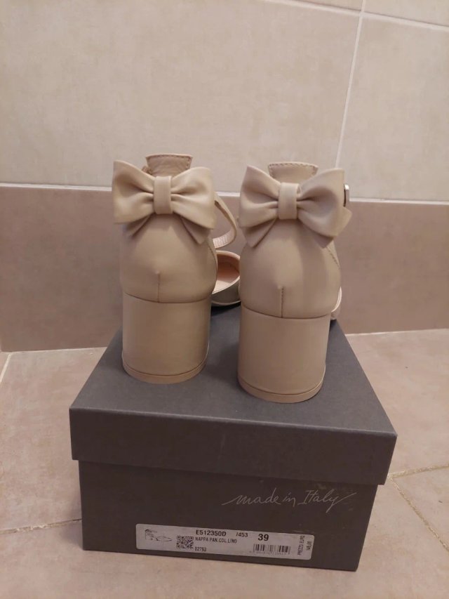 Zapatos de cuero NeroGiardini desnudos talla 39