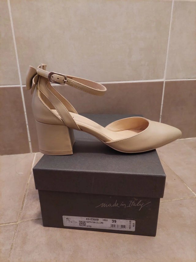 Zapatos de cuero NeroGiardini desnudos talla 39