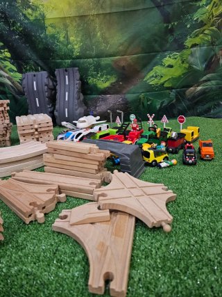 Vías tren madera Lidl y accesorios