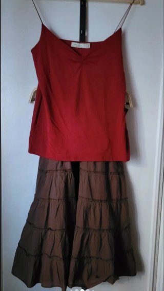 Conjunto top, falda y alpargatas