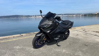 Yamaha TMAX 560 Negra - Maxi Scooter