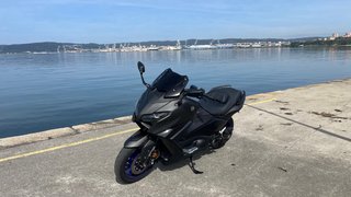 Yamaha TMAX 560 Negra - Maxi Scooter